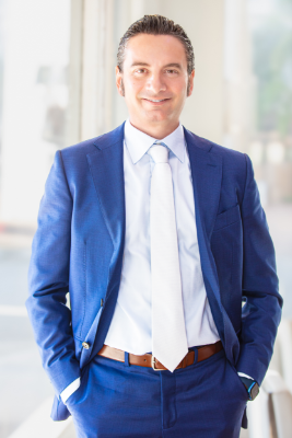 Laurentiu Stanica, Realtor