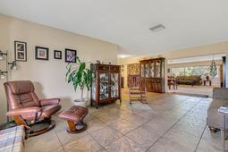 11417-Lake-Minneola-Shores--Clermont--FL-34711----07---Living.jpg