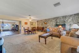 11417-Lake-Minneola-Shores--Clermont--FL-34711----12---Family-Room.jpg