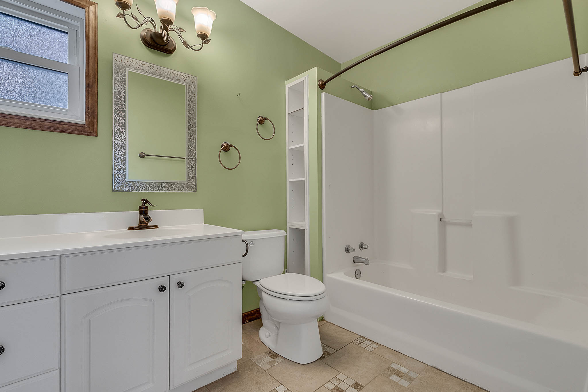 1334-Quintuplet-Dr--Casselberry--FL-32707----13---Master-Bathroom.jpg