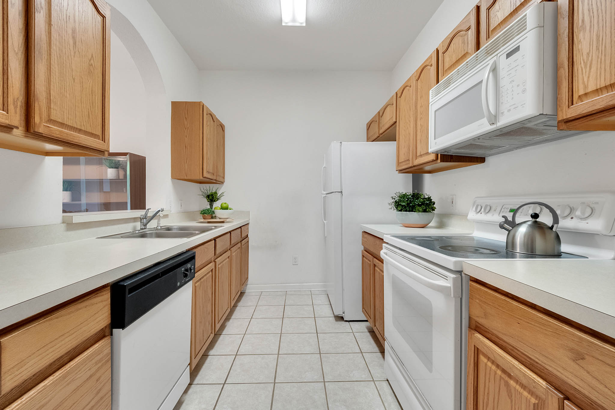 13548-Turtle-Marsh-Loop--437.-Orlando--FL-32837----05---Kitchen.jpg