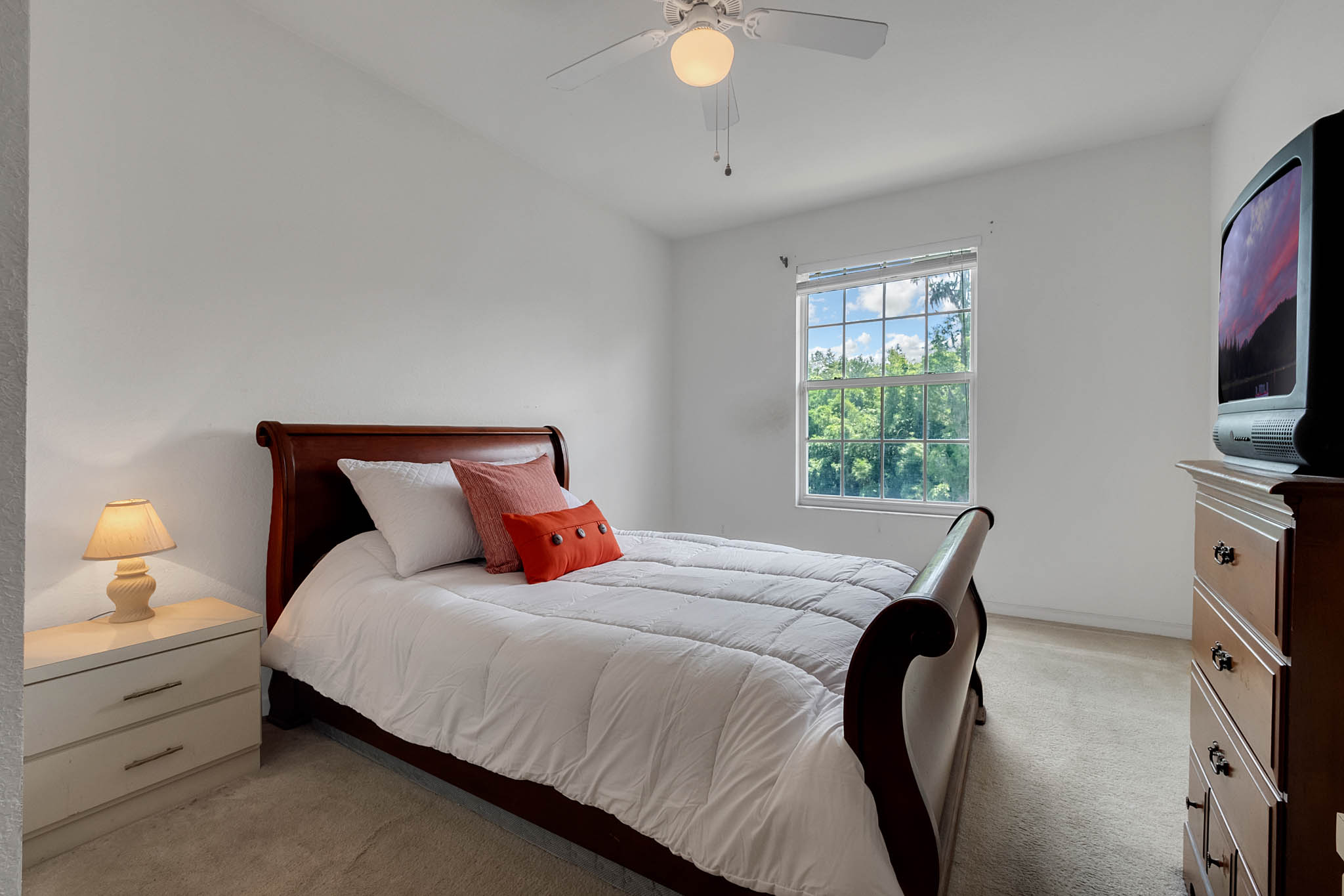 13548-Turtle-Marsh-Loop--437.-Orlando--FL-32837----06---Master-Bedroom.jpg