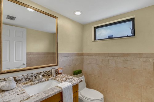 14250-Lark-Ct.-Clearwater--FL-33762--14--Powder-Room.jpg