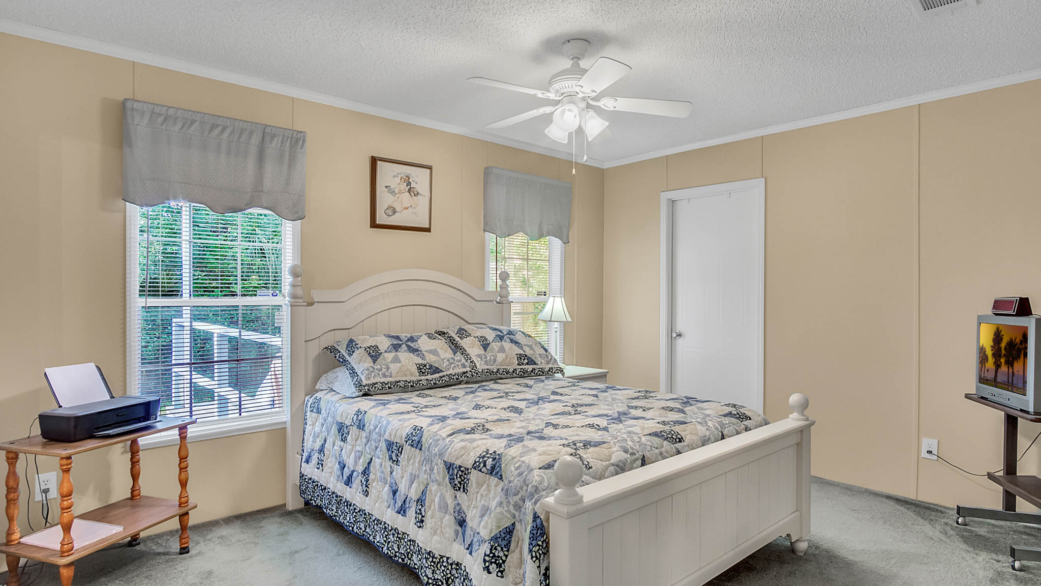 24024-Gobbler-Rd--Astor--FL-32102----10---Master-Bedroom.jpg