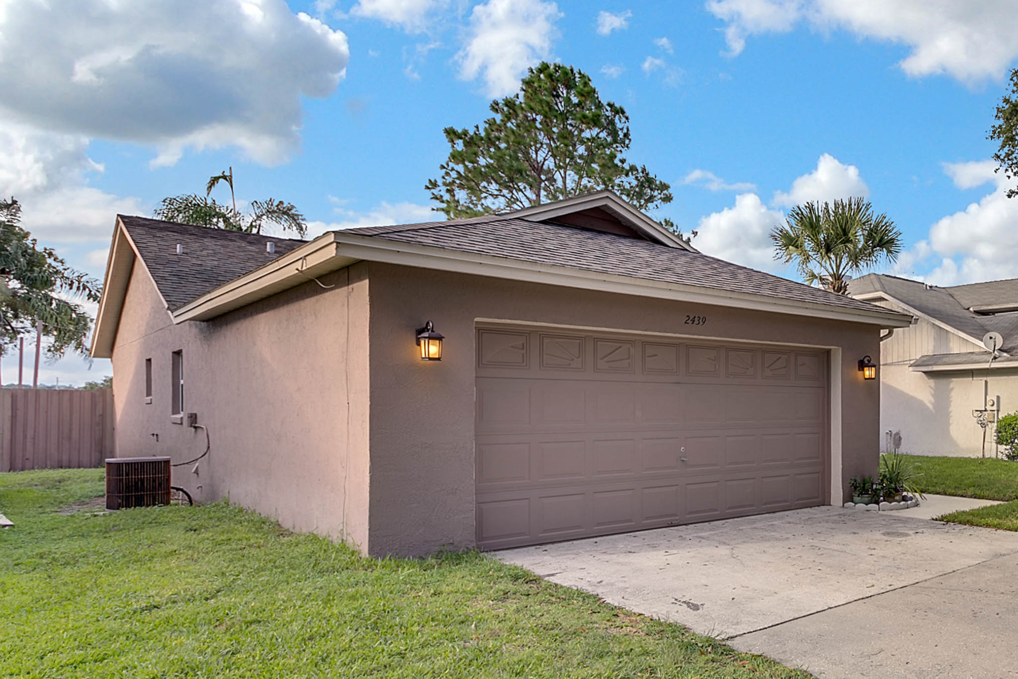 2439-Lake-Jackson-Cir--Apopka--FL-32703---02----Edit.jpg