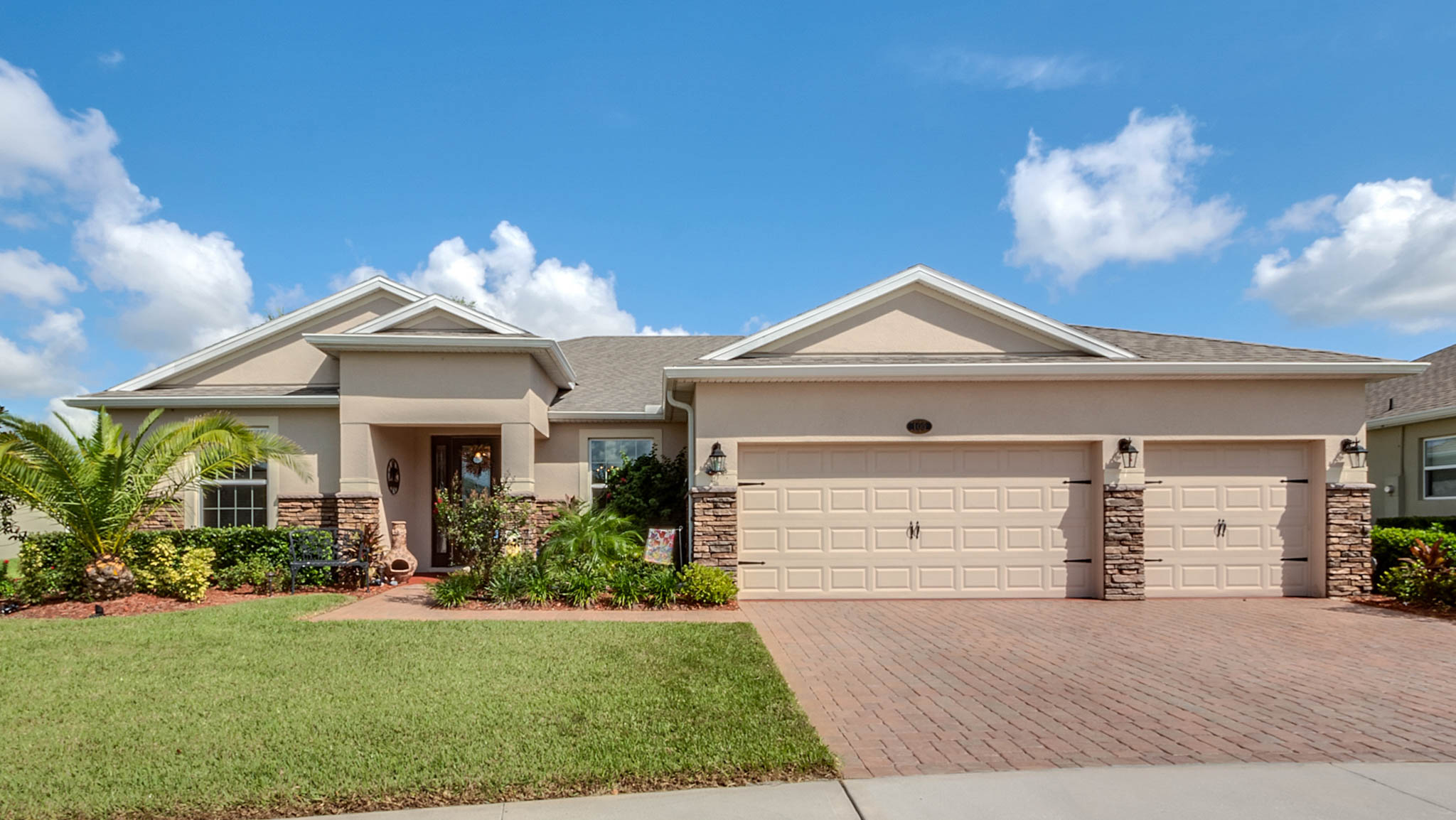 105-W-Cherry-Pl--DeLand--FL-32724----01---Front.jpg
