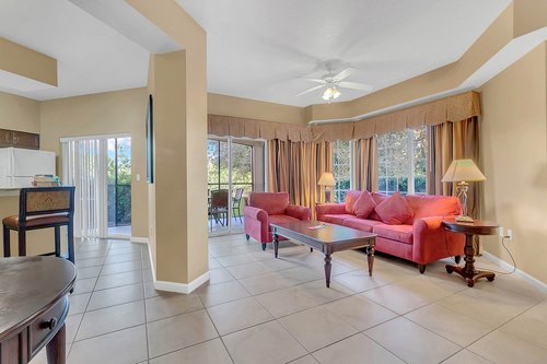 8774-Worldquest-Blvd-APT-7102--Orlando--FL-32821----03---Family-Room.jpg