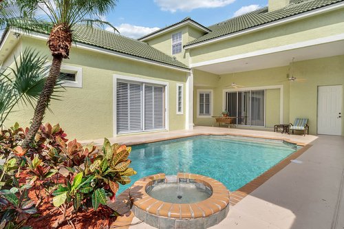 8245-Lake-Serene-Dr--Orlando--FL-32836---06---Pool.jpg