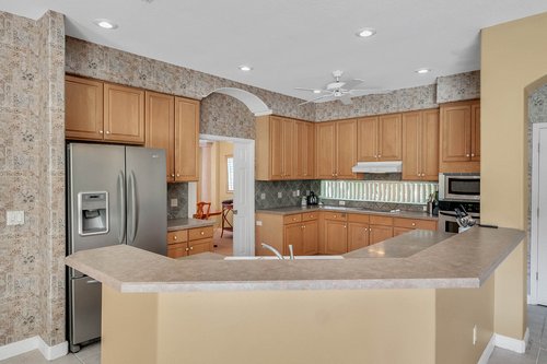8245-Lake-Serene-Dr--Orlando--FL-32836---16---Kitchen.jpg