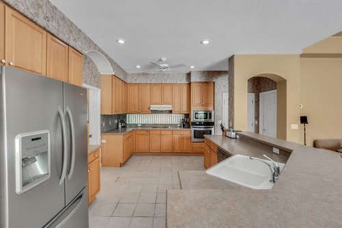 8245-Lake-Serene-Dr--Orlando--FL-32836---17---Kitchen.jpg
