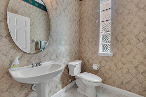 8245-Lake-Serene-Dr--Orlando--FL-32836---23---Bath.jpg