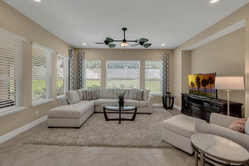 243-Silver-Maple-Rd--Groveland--FL-34736---06---Family-Room.jpg