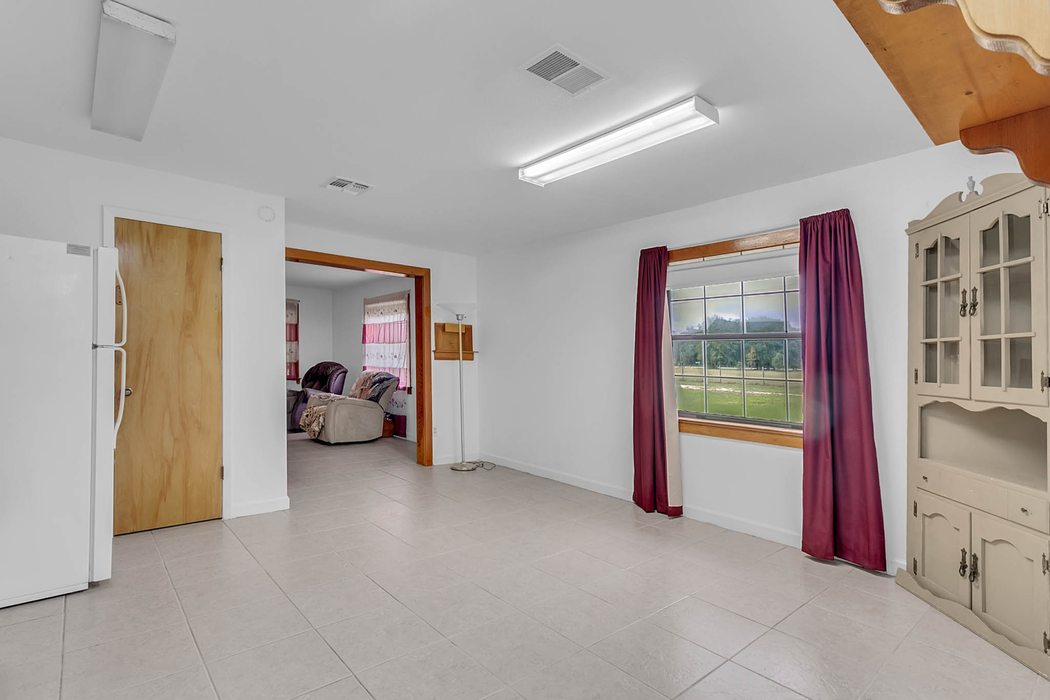 2650-Co-Rd-762--Webster--FL-33597---07---Kitchen.jpg