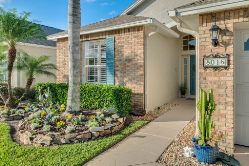 8015-St-James-Way--Mt-Dora--FL-32757----02---Front.jpg