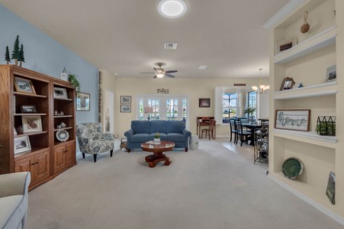 8015-St-James-Way--Mt-Dora--FL-32757----04---Family-Room.jpg