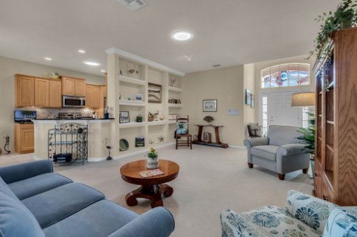 8015-St-James-Way--Mt-Dora--FL-32757----05---Family-Room.jpg