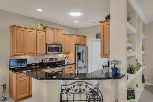 8015-St-James-Way--Mt-Dora--FL-32757----07---Kitchen.jpg