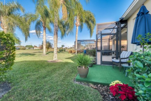 8015-St-James-Way--Mt-Dora--FL-32757----18---Backyard.jpg