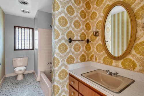 5347-W-Lake-Butler-Rd--Windermere--FL-34786----16---Bathroom.jpg