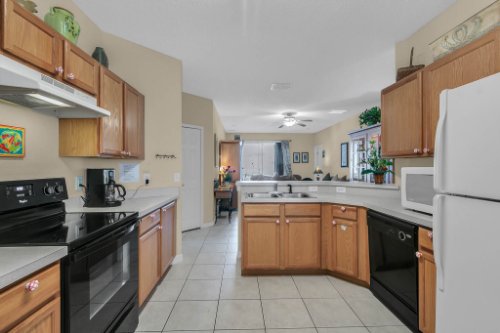 974-Knollwood-Dr--Davenport--FL-33837----06---Kitchen.jpg