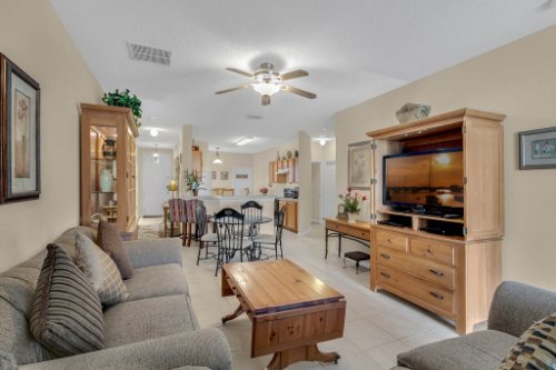 974-Knollwood-Dr--Davenport--FL-33837----09---Family-Room.jpg