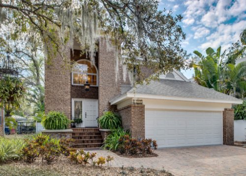 2706-Chambray-Ln.-Tampa--FL-33611--01--Exterior-Front.jpg