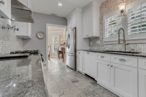 2706-Chambray-Ln.-Tampa--FL-33611--15--Kitchen-1-----4.jpg