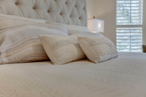 2706-Chambray-Ln.-Tampa--FL-33611--24--Owner-s-Suite-1----2.jpg