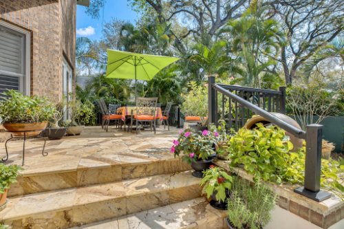 2706-Chambray-Ln.-Tampa--FL-33611--33--Patio-1----2.jpg