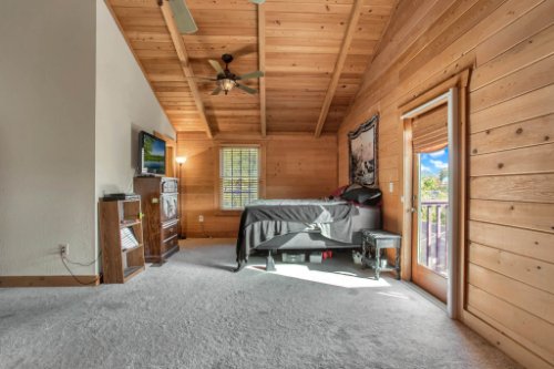 38726-Sulen-Rd--Lady-Lake--FL-32159----19---Master-Bedroom.jpg