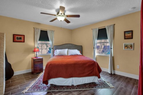 7101-Tallowtree-Ln--Orlando--FL-32835----26---Bedroom.jpg