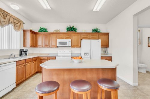 2719-Amanda-Kay-Way--Kissimmee--FL-34744----15---Kitchen.jpg