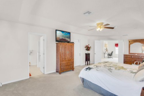 2719-Amanda-Kay-Way--Kissimmee--FL-34744----28---Master-Bedroom.jpg