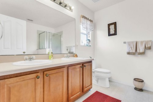 2719-Amanda-Kay-Way--Kissimmee--FL-34744----29---Master-Bathroom.jpg