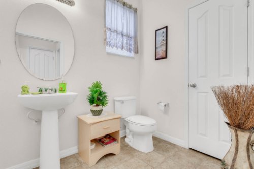 2719-Amanda-Kay-Way--Kissimmee--FL-34744----35---Bathroom.jpg
