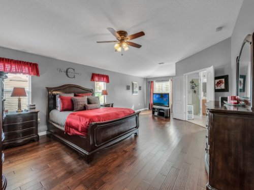 5549-Oakworth-Pl--Sanford--FL-32773----24---Master-Bedroom.jpg