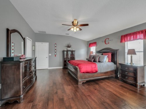 5549-Oakworth-Pl--Sanford--FL-32773----25---Master-Bedroom.jpg