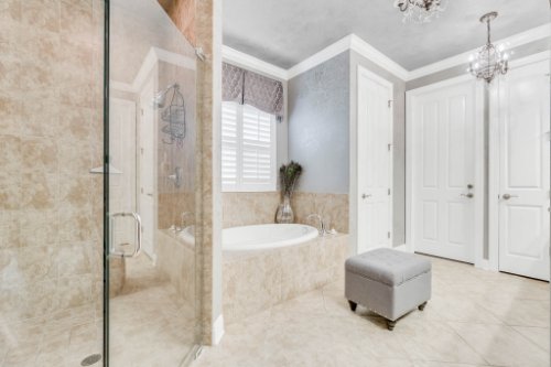 1241-Bella-Vista-Cir--Longwood--FL-32779----23---Master-Bathroom.jpg