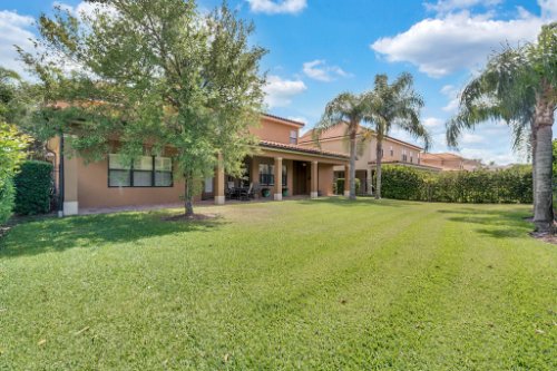1241-Bella-Vista-Cir--Longwood--FL-32779----36---Backyard.jpg