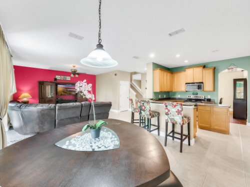 23539-Companero-Dr--Sorrento--FL-32776----12---Family-Room.jpg