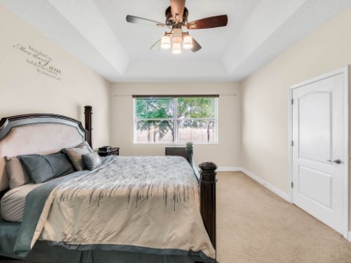 23539-Companero-Dr--Sorrento--FL-32776----22---Master-Bedroom.jpg