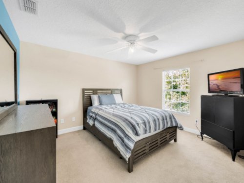 23539-Companero-Dr--Sorrento--FL-32776----25---Bedroom.jpg