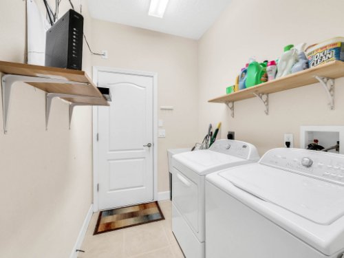 23539-Companero-Dr--Sorrento--FL-32776----30---Laundry.jpg