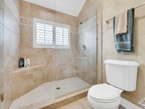 1445-Shadwell-Cir--Lake-Mary--FL-32746----33---Bathroom.jpg