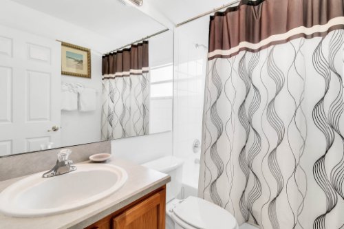 15931-Heron-Hill-St--Clermont--FL-34714----28---Bathroom.jpg