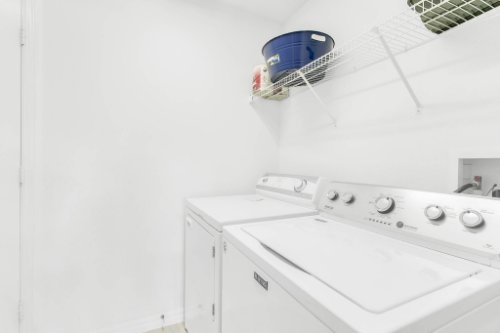 15931-Heron-Hill-St--Clermont--FL-34714----35---Laundry.jpg