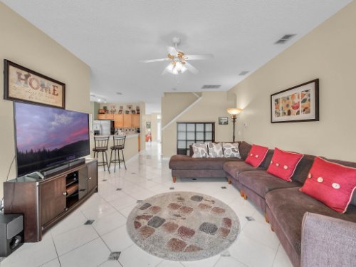 1310-Royal-St-George-Dr--Orlando--FL-32828----18---Family-Room.jpg