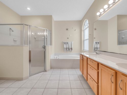 1310-Royal-St-George-Dr--Orlando--FL-32828----23---Master-Bathroom.jpg