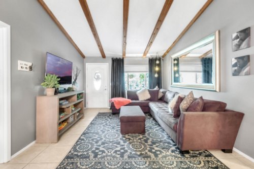 351-Howard-Blvd--Longwood--FL-32750----03---Family-Room.jpg