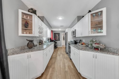 351-Howard-Blvd--Longwood--FL-32750----06---Kitchen.jpg